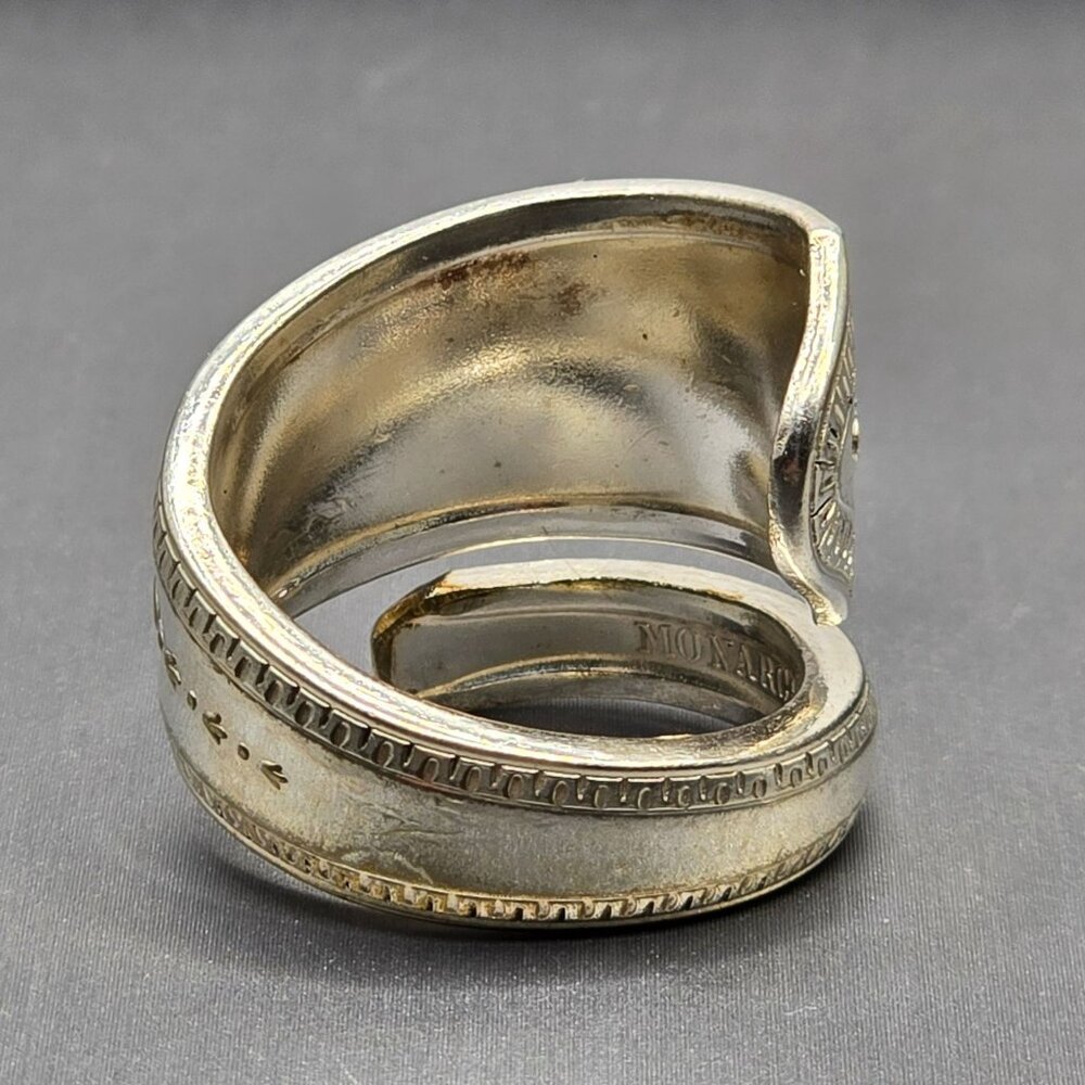 VTG Monarch Plate Silver Spoon Ring Size 10 Ornate Floral Pattern 15.61g - Picture 3 of 10